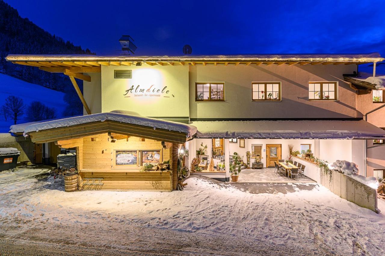 Restaurant Appartements Almdiele Hart im Zillertal Extérieur photo